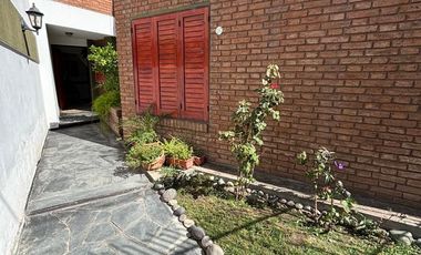 VENTA CASA CIUDAD DE MZA IDEAL VIVIENDA O COMERCIO