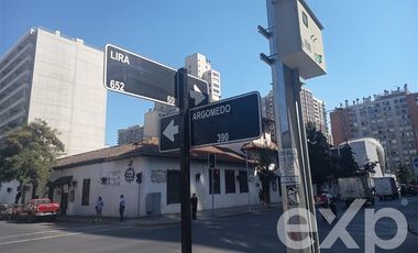 Estacionamiento en Venta en Argomedo Esquina Lira