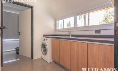 Casa con 3 dormitorios en venta  en Los Sauces - Nordelta