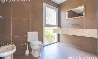 Casa con 3 dormitorios en venta  en Los Sauces - Nordelta