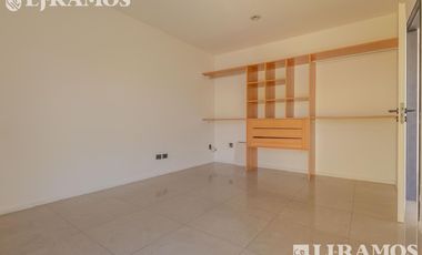 Casa con 3 dormitorios en venta  en Los Sauces - Nordelta