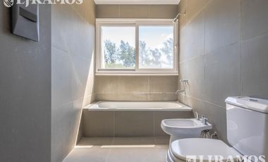 Casa con 3 dormitorios en venta  en Los Sauces - Nordelta