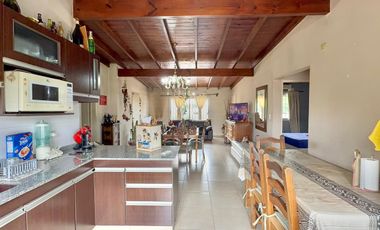 Casa para dos familias en Morón Sur
