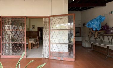 Casa para dos familias en Morón Sur