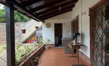 Casa para dos familias en Morón Sur