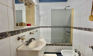Casa para dos familias en Morón Sur