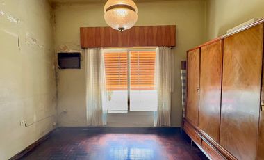 Casa para dos familias en Morón Sur