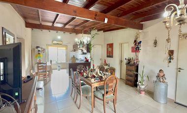 Casa para dos familias en Morón Sur