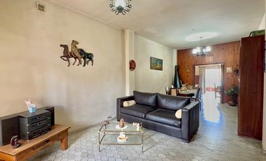 Casa para dos familias en Morón Sur