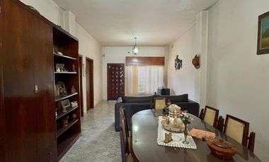 Casa para dos familias en Morón Sur