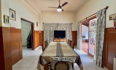 Casa para dos familias en Morón Sur
