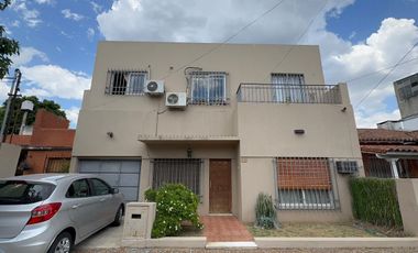 Casa para dos familias en Morón Sur