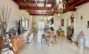 Casa para dos familias en Morón Sur