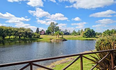 Chacras de la Reserva - Casa en venta de 4 dormitorios sobre lote de 2.000 m2
