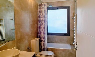Chacras de la Reserva - Casa en venta de 4 dormitorios sobre lote de 2.000 m2
