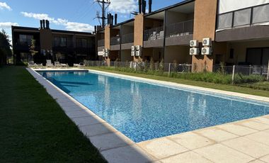Departamento en venta 3 ambientes con jardin - Cañada village III