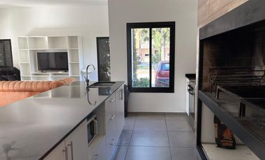 Departamento en venta 3 ambientes con jardin - Cañada village III