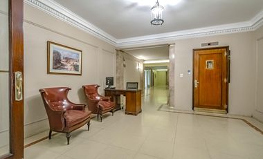 Plaza Vicente Lopez - Piso alto en Contrafrente a pulmón abierto - SUPER LUMINOSO - SEG 24 hs.