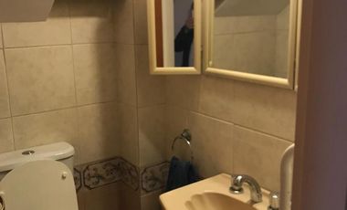 Casa en  Lomas de Zamora, duplex,  2 dormitorios, fondo libre