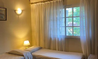 Casa en  Lomas de Zamora, duplex,  2 dormitorios, fondo libre