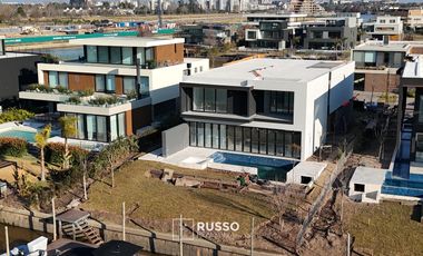 ALQUILER CASA AL AGUA 4 DORM EN SUITE - EL YACHT NORDELTA