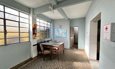 CASA CON GALPON