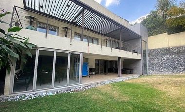 Venta casa en Jardines del Pedregal en calle cerrrada