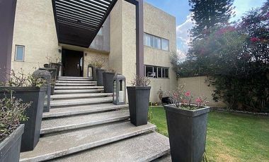 Venta casa en Jardines del Pedregal en calle cerrrada