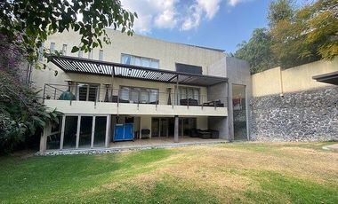 Venta casa en Jardines del Pedregal en calle cerrrada
