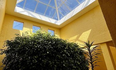 CASA EN VENTA O RENTA EN BOSQUES DE LAS LOMAS