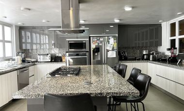 CASA EN VENTA O RENTA EN BOSQUES DE LAS LOMAS
