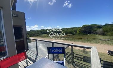 Complejo en venta de dos PH frente a la playa de 3 ambientes cada uno en Nueva Atlantis