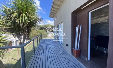 Complejo en venta de dos PH frente a la playa de 3 ambientes cada uno en Nueva Atlantis