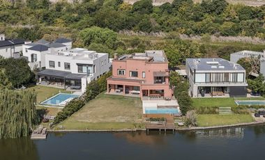 Casa a la laguna Lagos del Norte