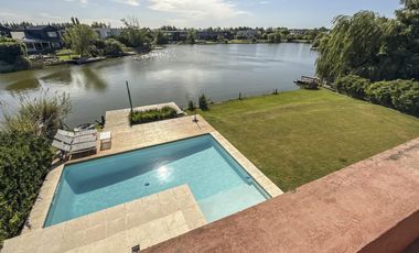 Casa a la laguna Lagos del Norte