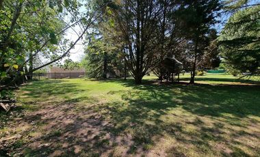 Venta - Lote con mejoras - Barrio Los Pinos - Exaltación de la Cruz