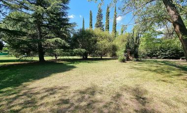 Venta - Lote con mejoras - Barrio Los Pinos - Exaltación de la Cruz
