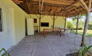Venta - Lote con mejoras - Barrio Los Pinos - Exaltación de la Cruz