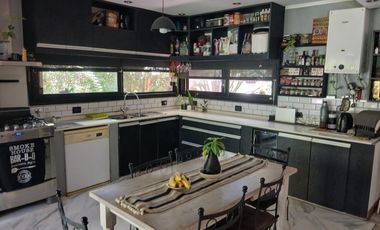 Casa en Venta 4 Dormitorios con Pileta en Villa del Plata, Punta Lara - Lote en Esquina