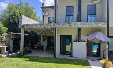 Casa en Venta 4 Dormitorios con Pileta en Villa del Plata, Punta Lara - Lote en Esquina