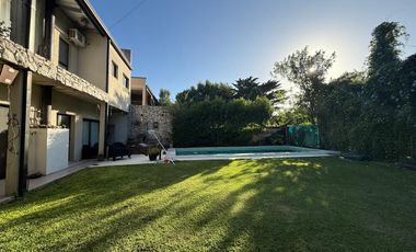 Casa en Venta 4 Dormitorios con Pileta en Villa del Plata, Punta Lara - Lote en Esquina