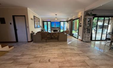 Casa en Venta 4 Dormitorios con Pileta en Villa del Plata, Punta Lara - Lote en Esquina