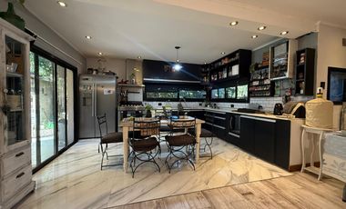 Casa en Venta 4 Dormitorios con Pileta en Villa del Plata, Punta Lara - Lote en Esquina