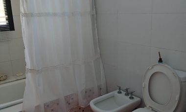 Casa en Venta 4 Dormitorios con Pileta en Villa del Plata, Punta Lara - Lote en Esquina