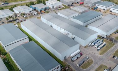Alquiler - Depósito - Parque Industrial del Oeste - 2 Naves de 3.300m2