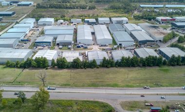 Alquiler - Depósito - Parque Industrial del Oeste - 2 Naves de 3.300m2