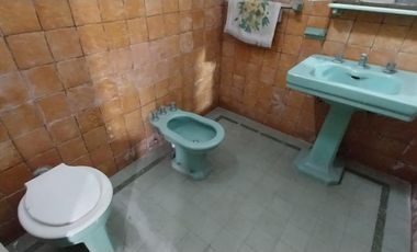 Casa para reciclar o ideal emprendimiento-Lomas Oeste