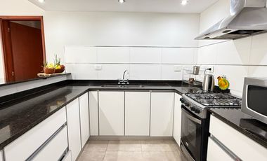 ¡Maravillosa casa en el corazón de la ciudad de Roque Pérez!