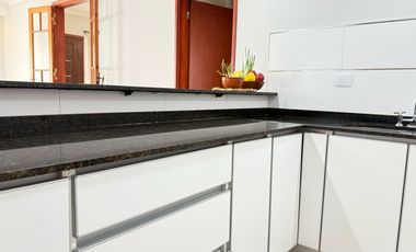 ¡Maravillosa casa en el corazón de la ciudad de Roque Pérez!