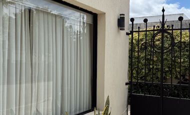 ¡Maravillosa casa en el corazón de la ciudad de Roque Pérez!